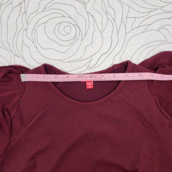 GUESS [XS] Burgundy Cold Shoulder Ruffle Long Sleeve Guess Top - Picture 11 of 11